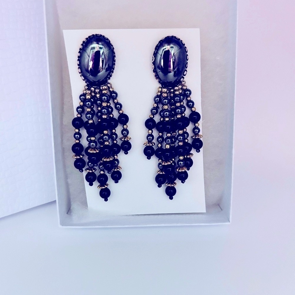 Vintage Bohemian Gemstone Dangling Black Onyx and Hematite gold bead ear…​​​​